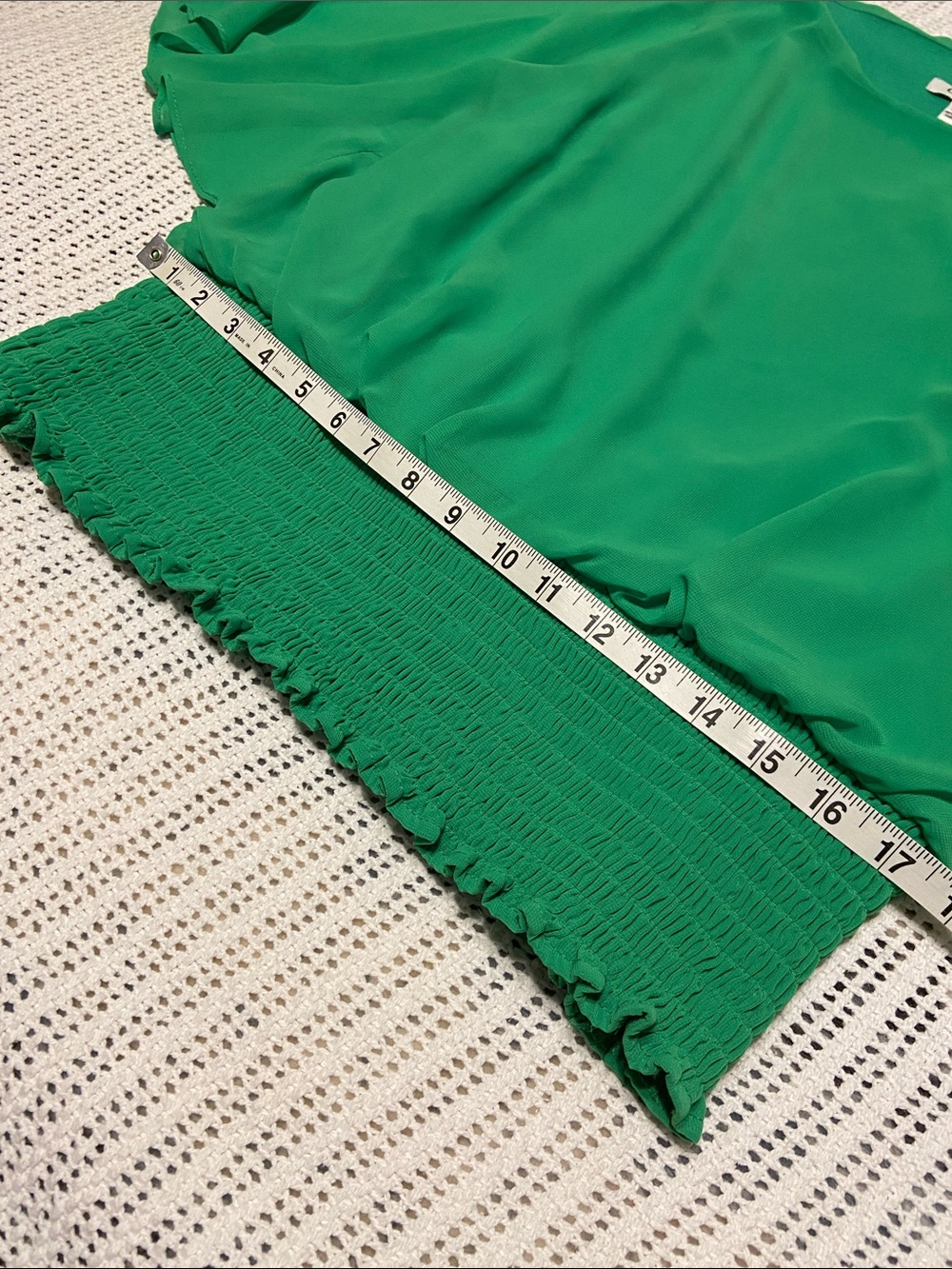 Chaus vibrant green smocked dolman top built underlay tank top wispy Size L - Picture 14 of 14